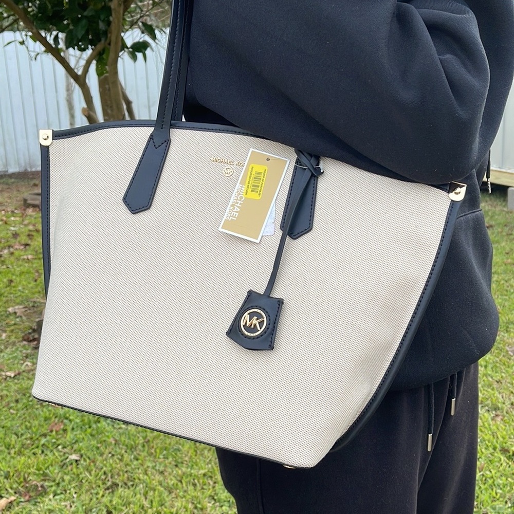 Brand new Micheal kors tote